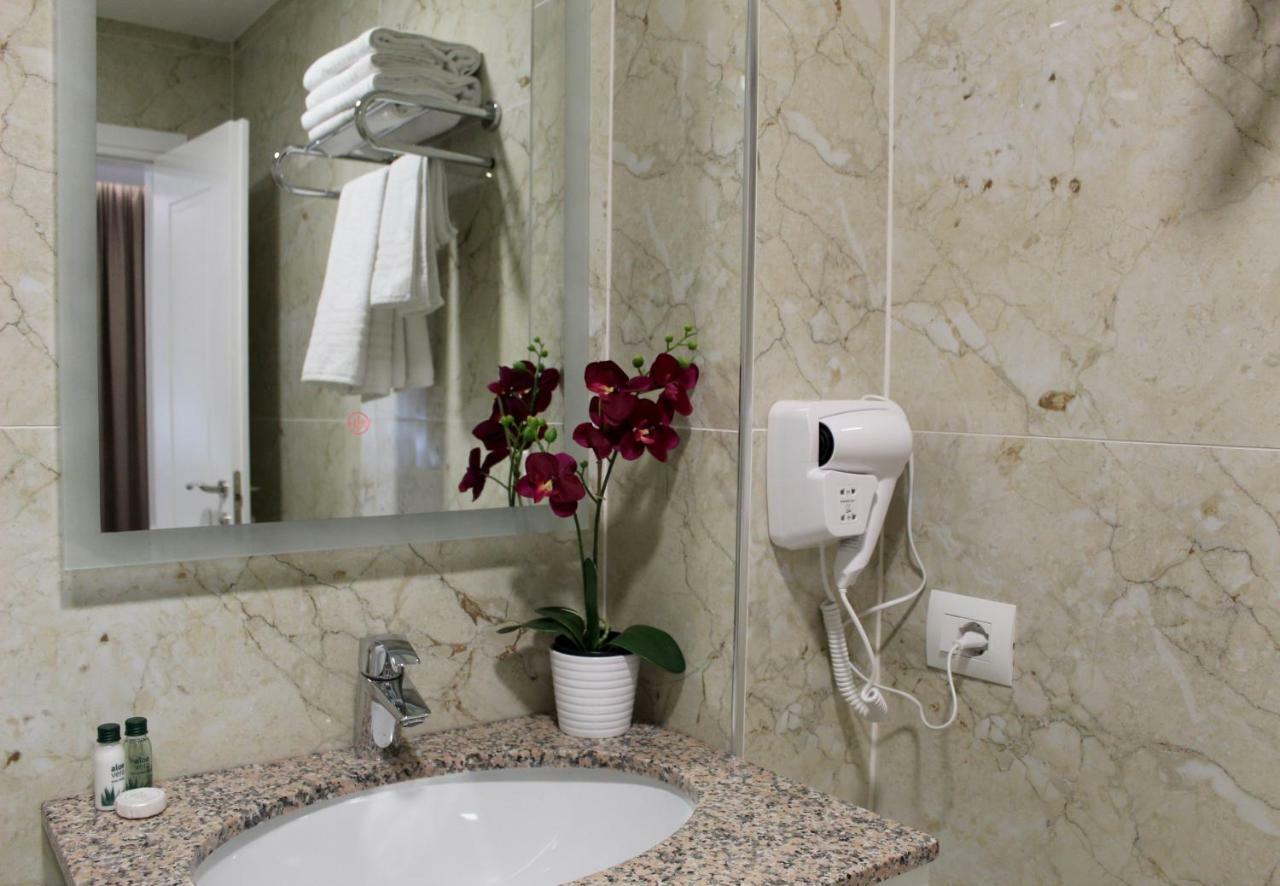 Ramel Hotel Tirana Exterior photo